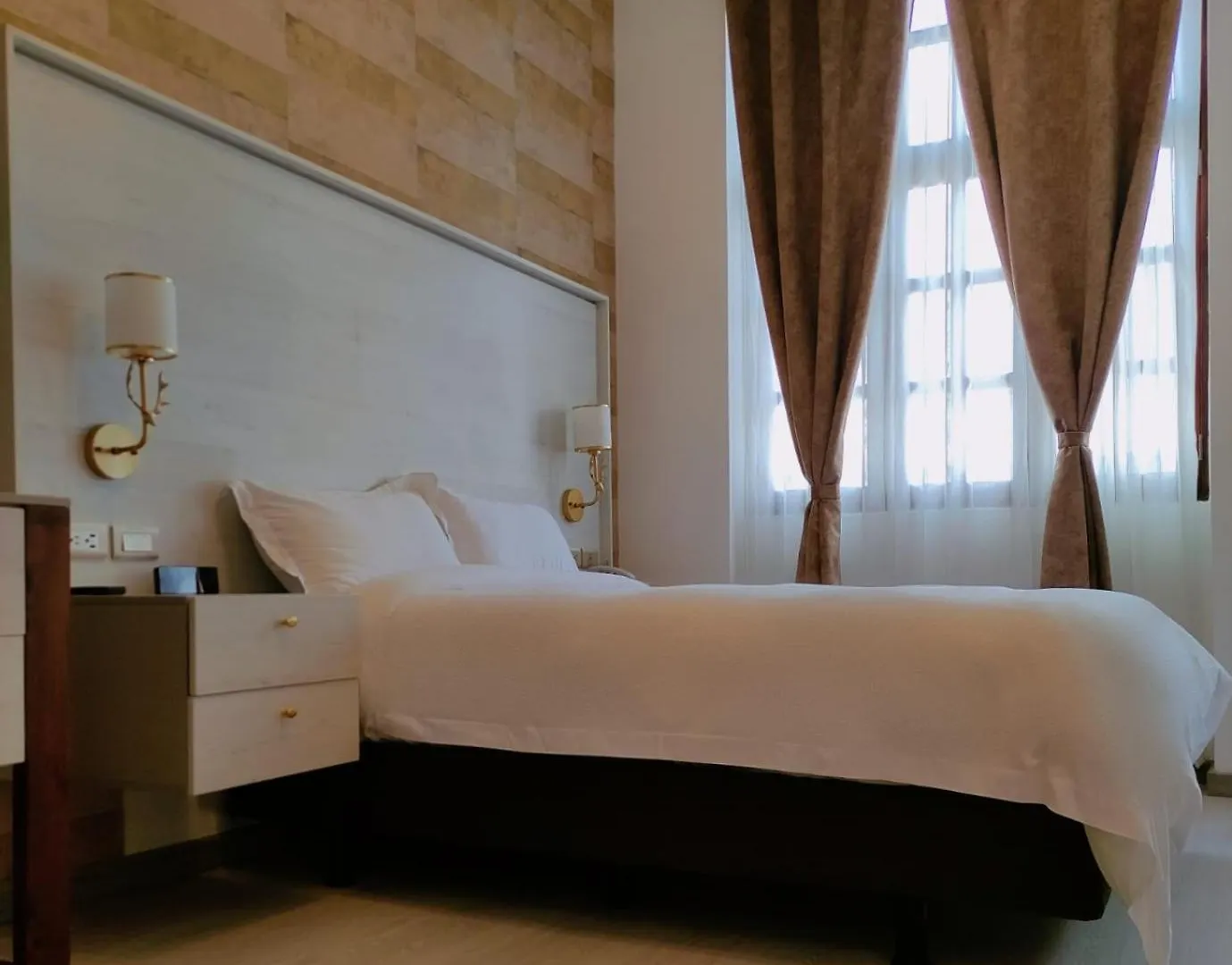 ***  Hotel Sucre 키토 에콰도르