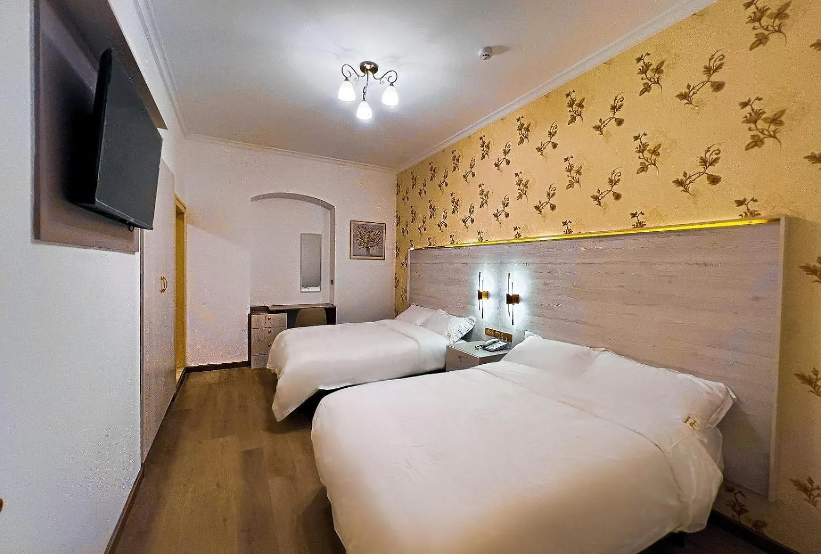 Hotel Sucre Quito 3*,
