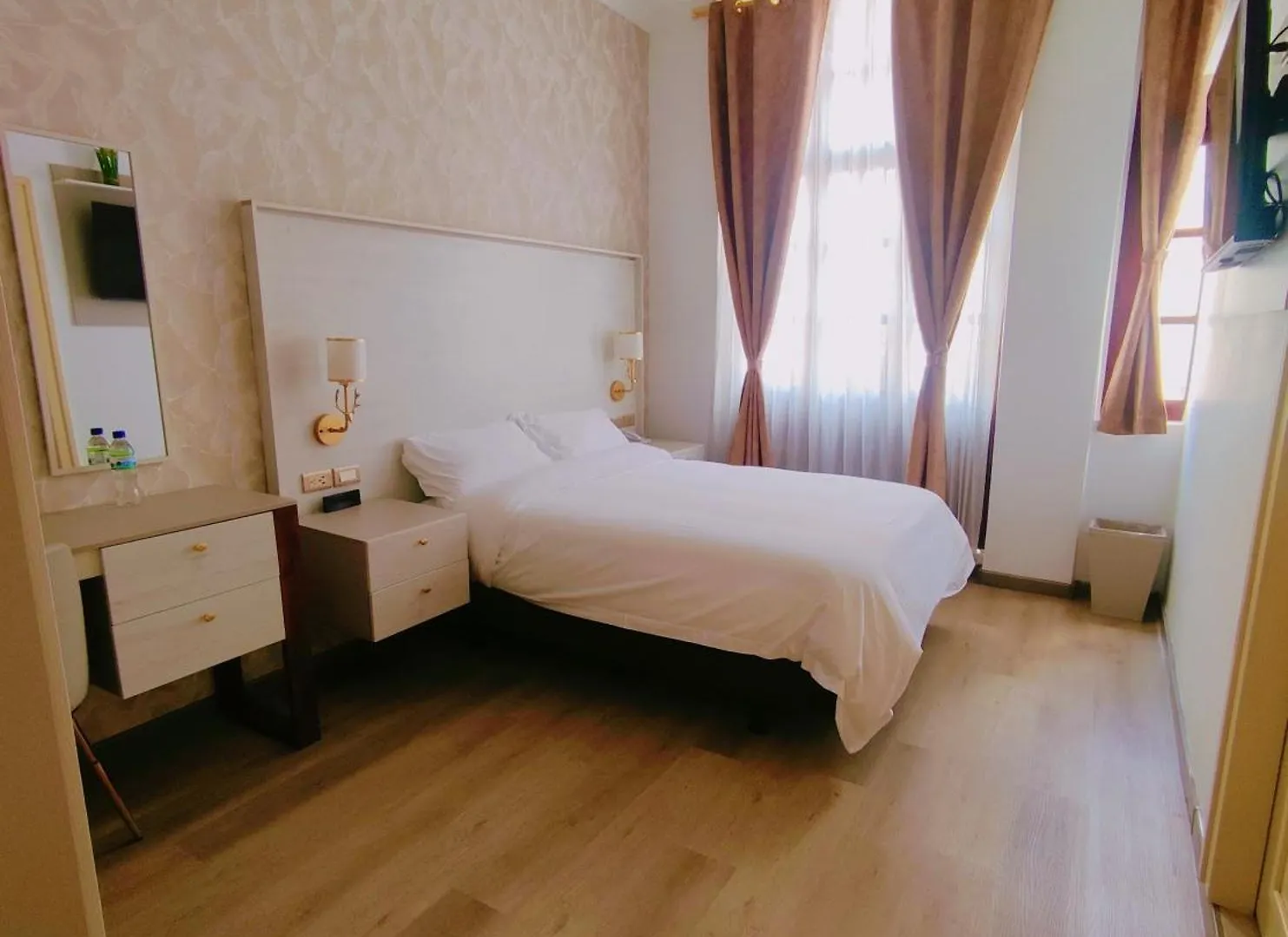 Hotel Sucre Quito 3*,  Ecuador