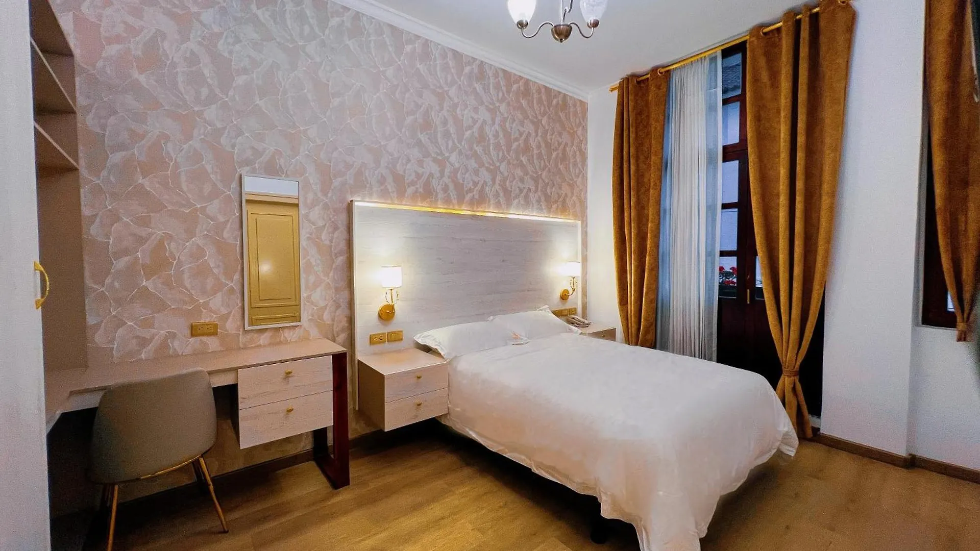 Hotel Sucre Quito 3*,  Ecuador